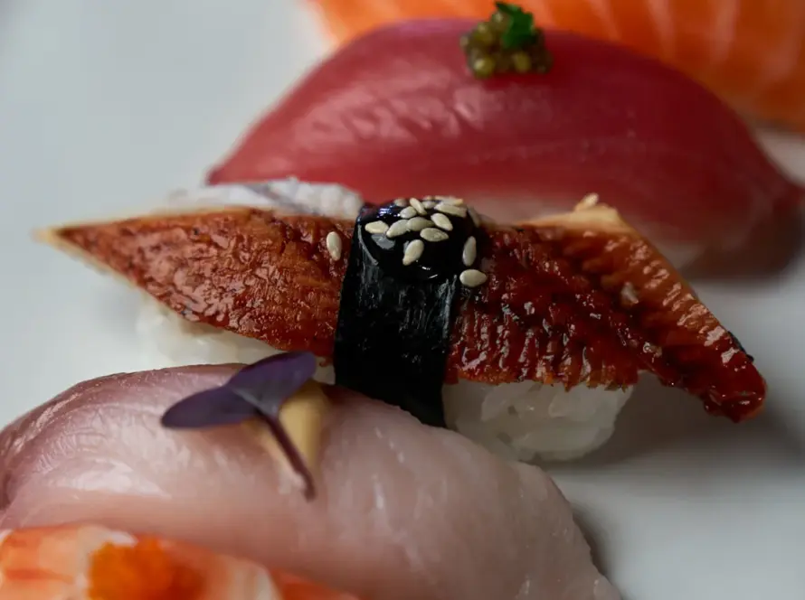 Nigiri_Set_molodost_restaurant_asian_food