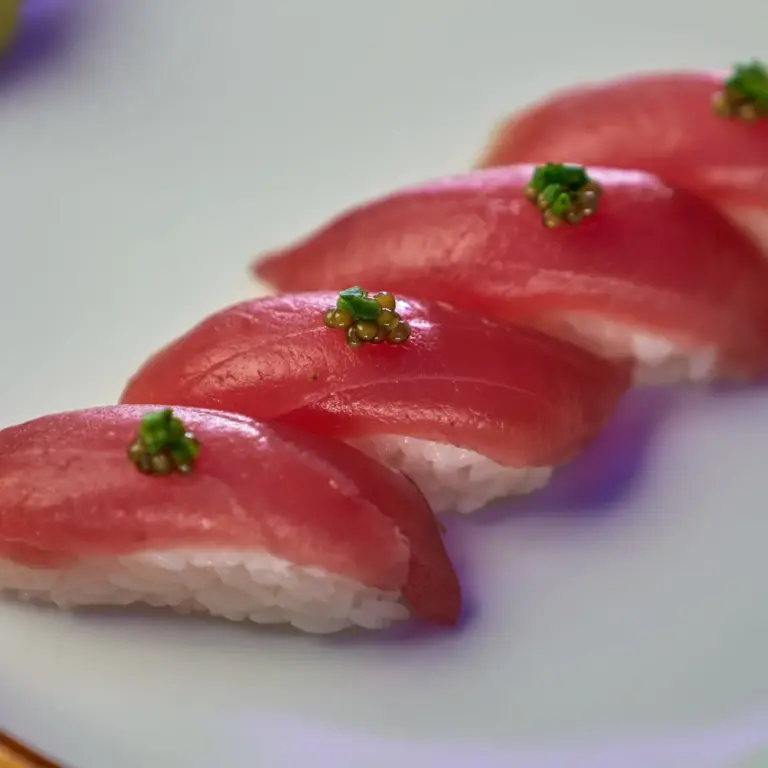 Tuna_Nigiri_molodost_restaurant_asian_food