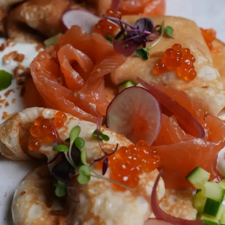blinis_with_salmon_molodost_dubai