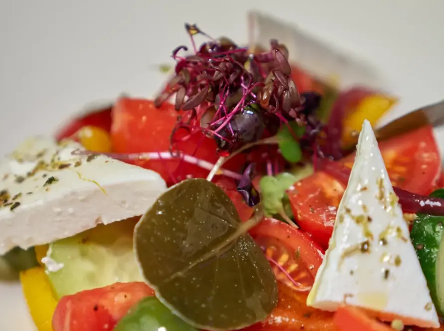 garden_whisper_russian_food_dubai