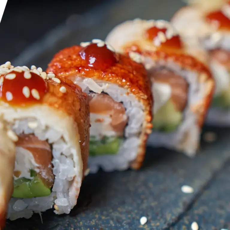 molodost_dubai_sushi rolls_canada