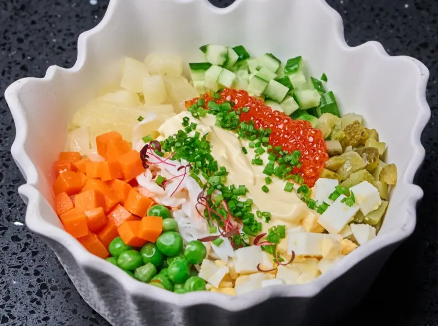 oliver_salad_with_king_crab_restaurant_dubai