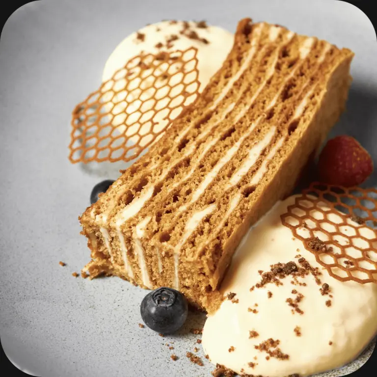 signature_honey_cake_dybai_restaurant