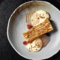 signature_honey_cake_dybai_restaurant