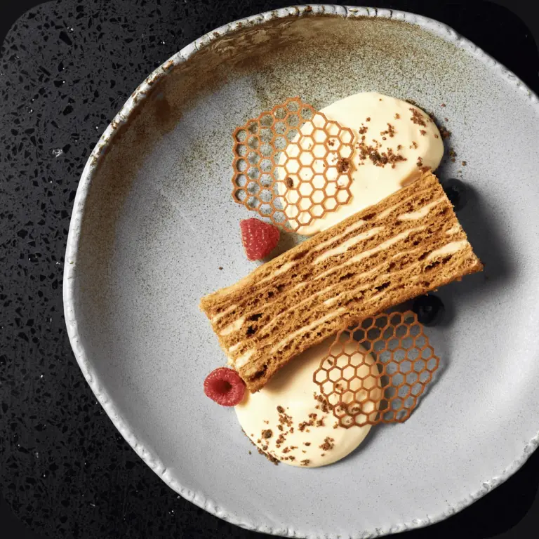 signature_honey_cake_dybai_restaurant