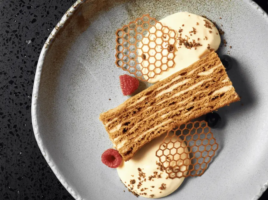 signature_honey_cake_dybai_restaurant